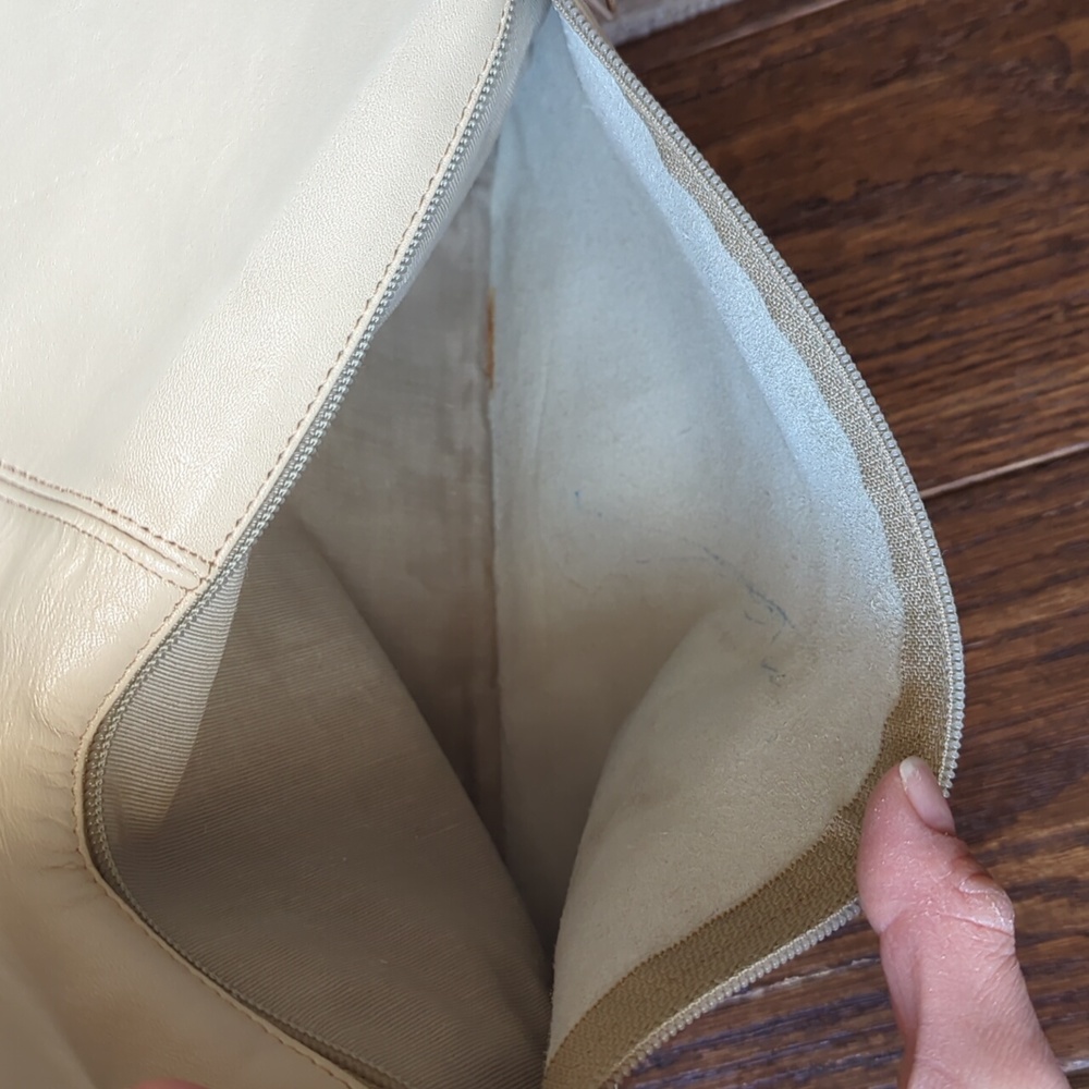 Vintage 1980's tan leather clutch purse - Picture 4 of 7